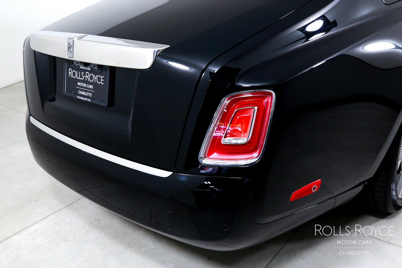 New 2027 Rolls-Royce Phantom Sedan RWD image 47