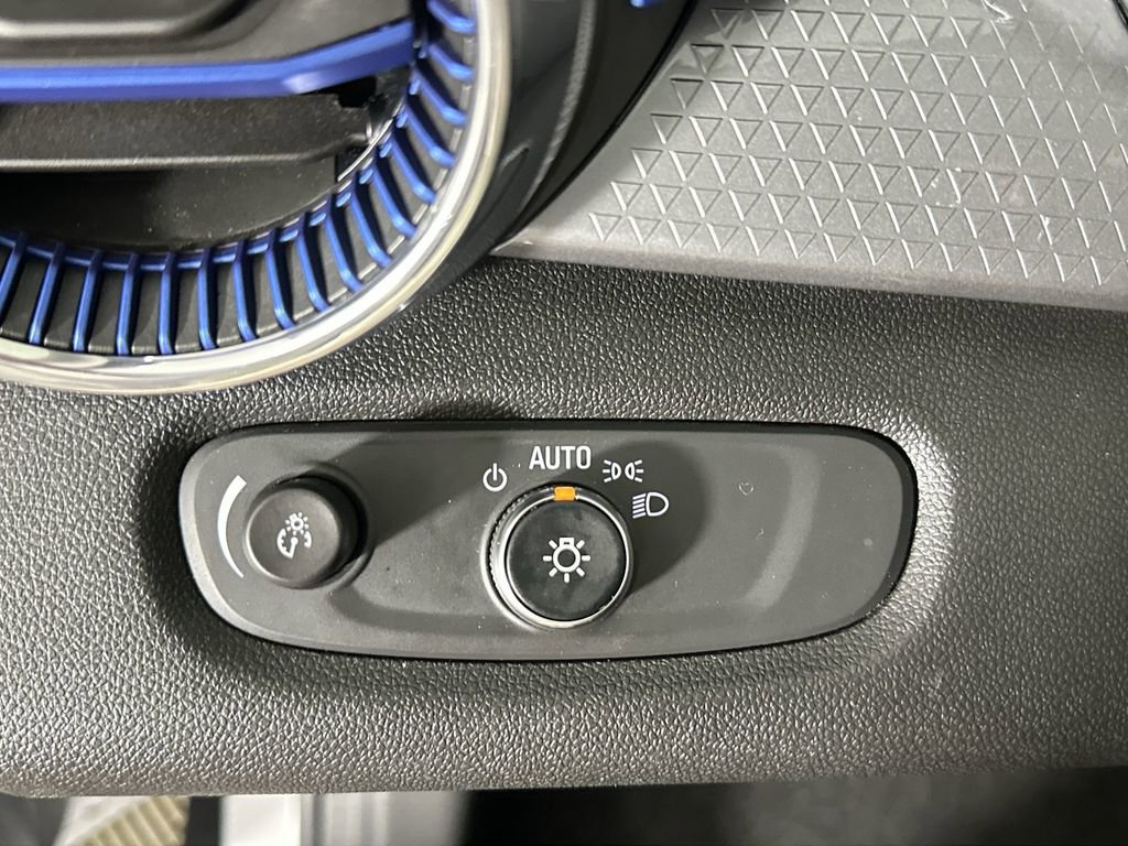 Used 2024 Chevrolet Trax LT w/ Driver Confidence Package FWD image 20