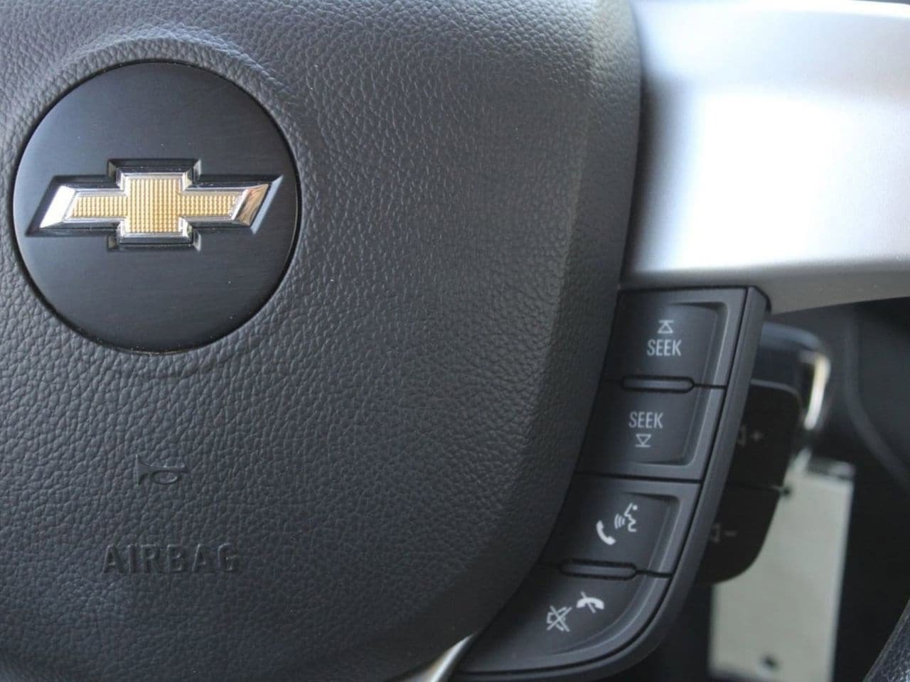 Used 2014 Chevrolet Spark LT FWD image 27
