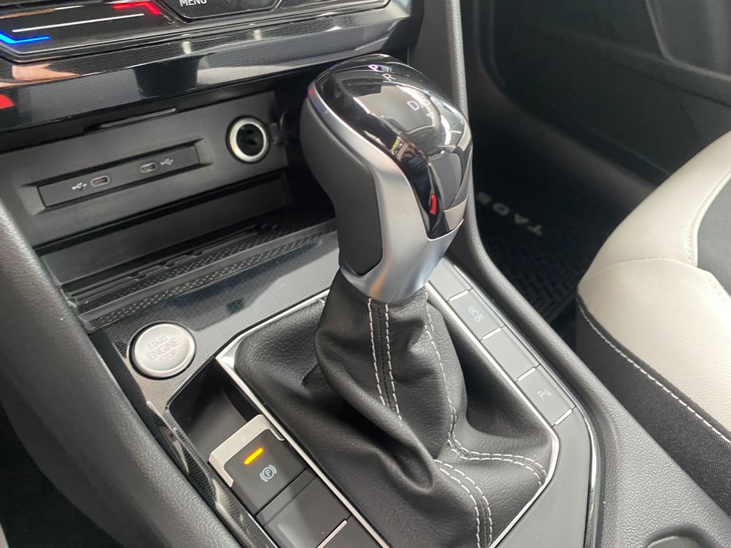 New 2026 Volkswagen Taos SE FWD image 17