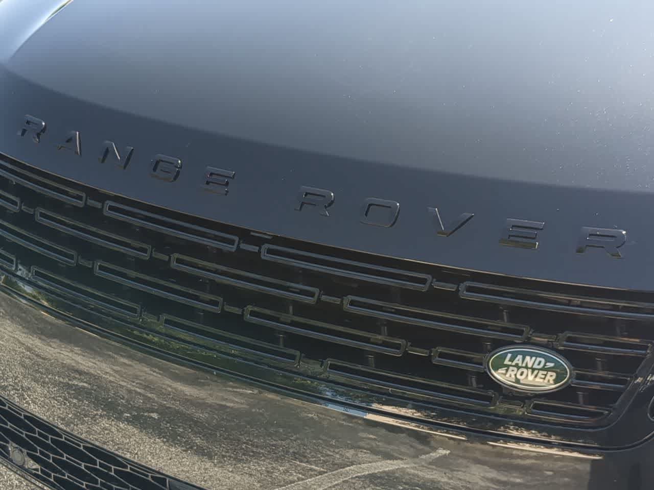 New 2026 Land Rover Range Rover Sport Dynamic SE AWD/4WD image 13