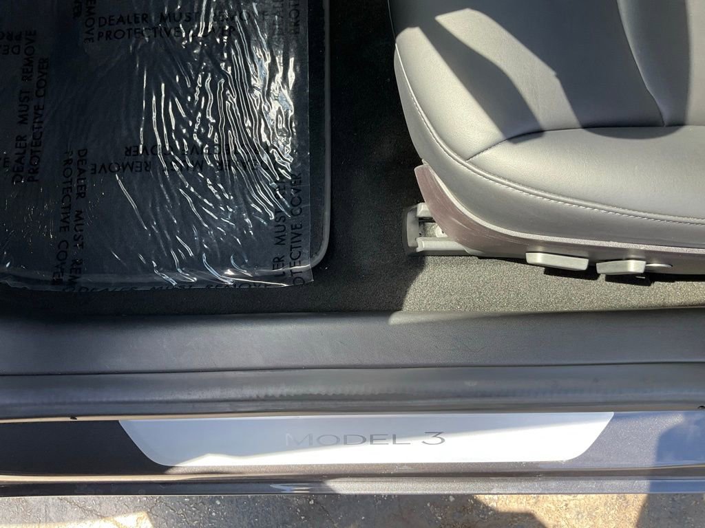 Used 2018 Tesla Model 3 Long Range image 17