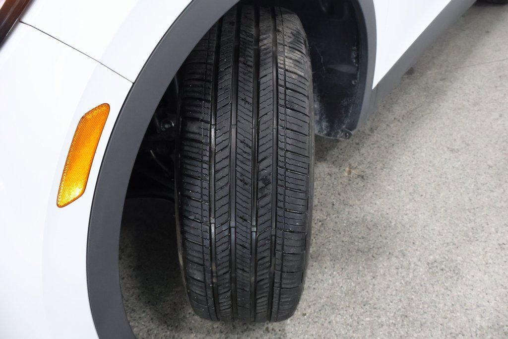 Used 2022 Volkswagen ID.4 Pro S w/ Gradient Package image 4