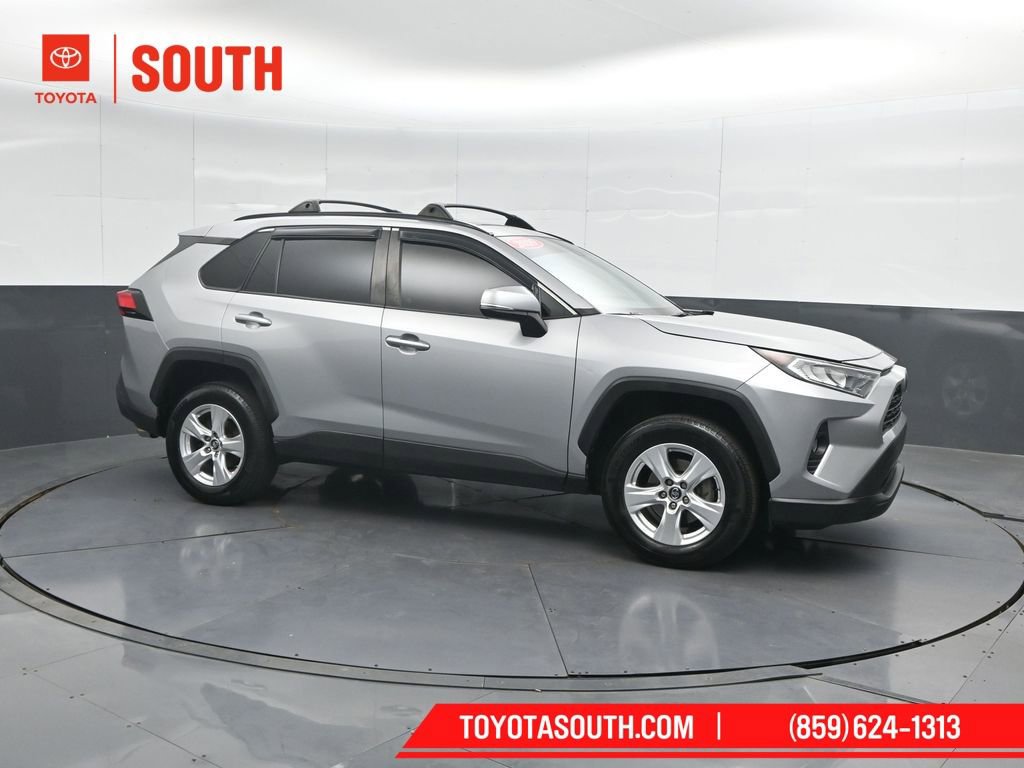 Used 2019 Toyota RAV4 XLE w/ Carpet Mat Package AWD/4WD image 1