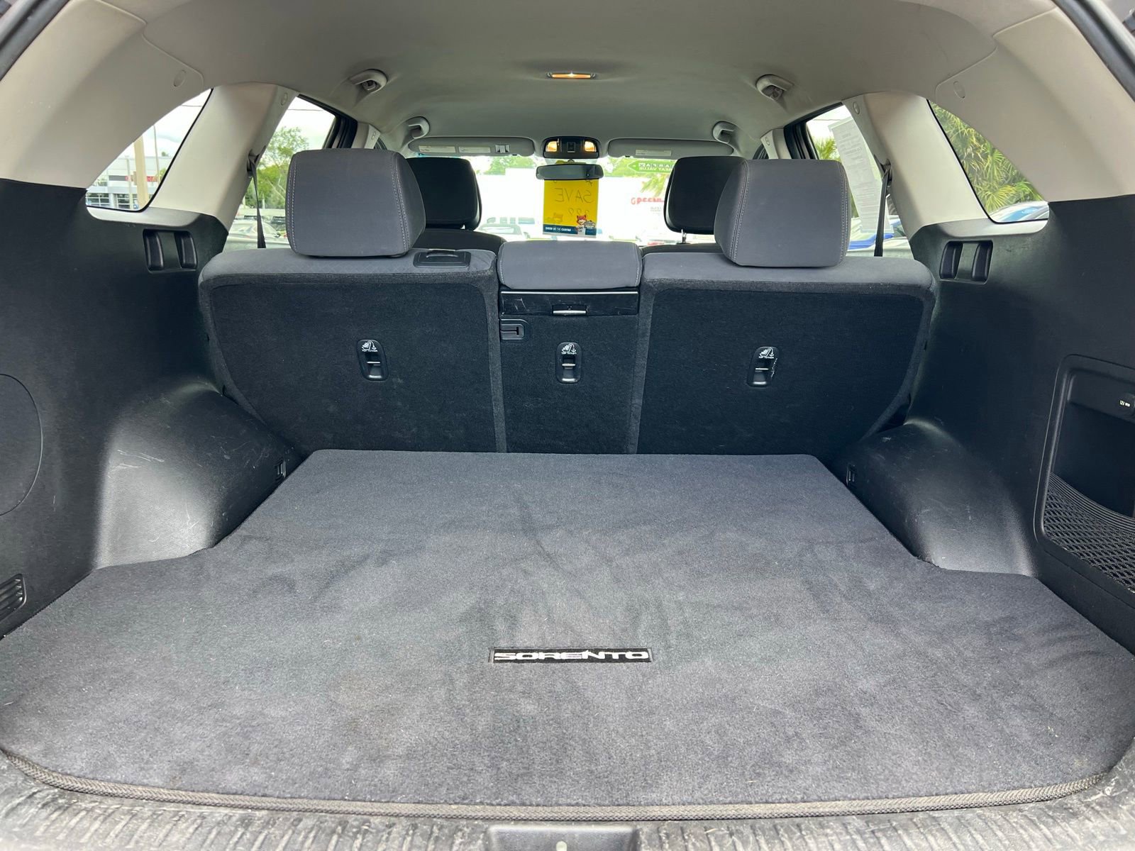 Used 2016 Kia Sorento LX image 17