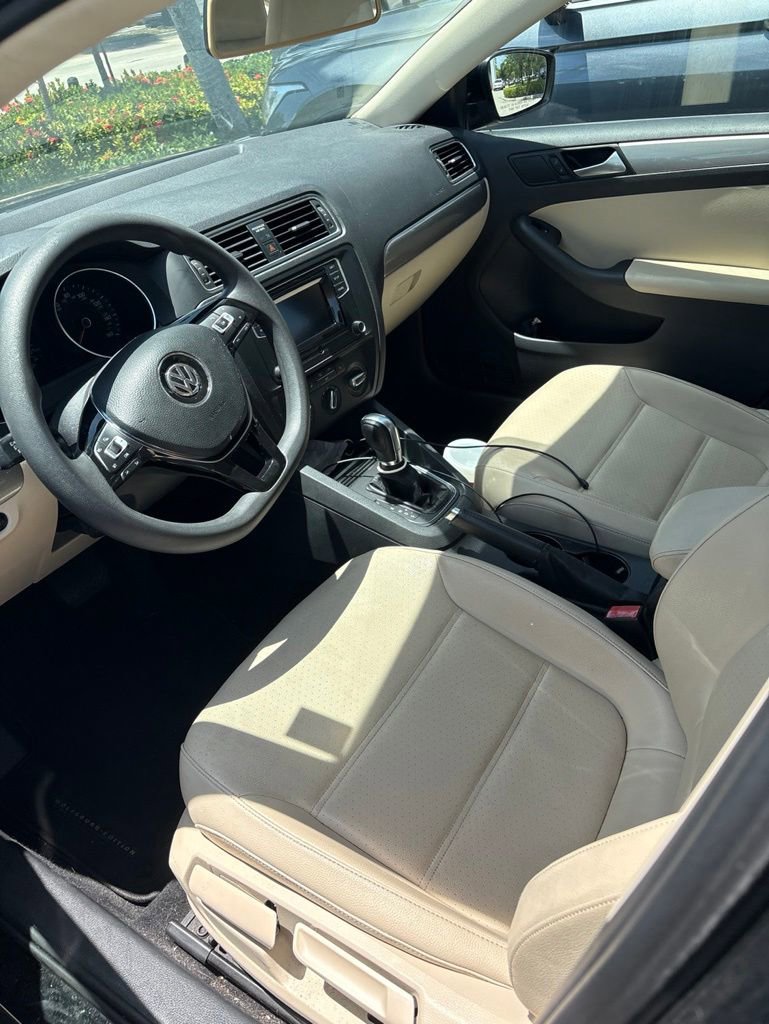Used 2018 Volkswagen Jetta Wolfsburg Edition FWD image 3