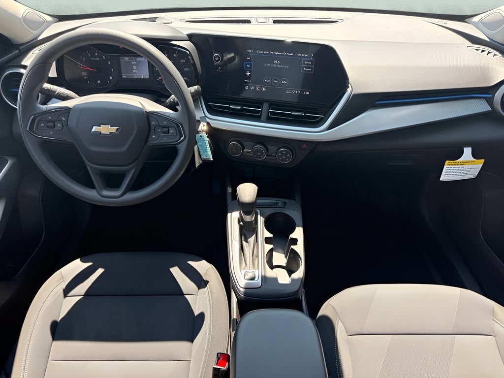 Used 2026 Chevrolet Trax LS FWD image 11