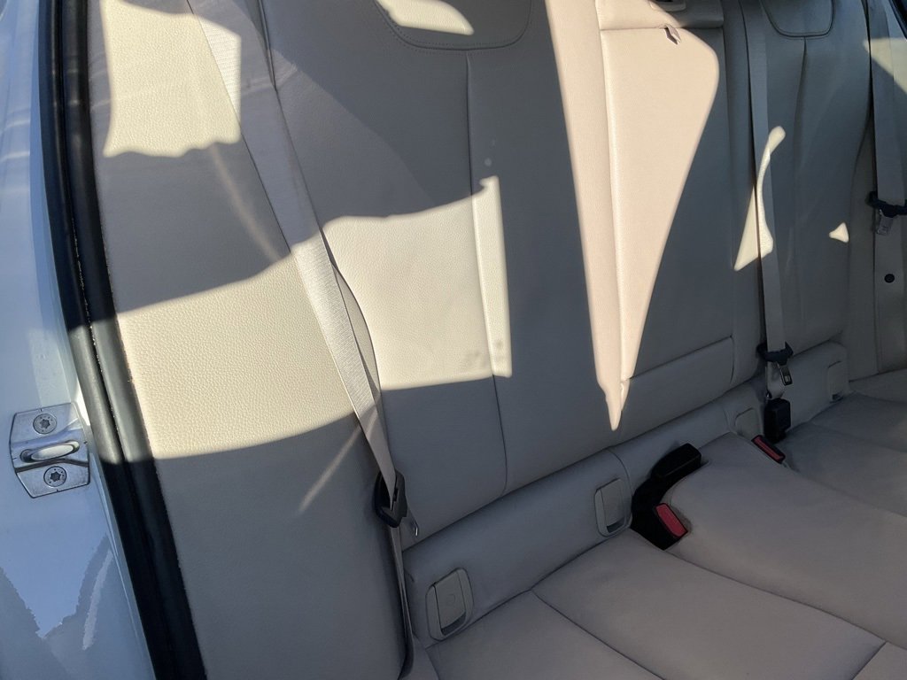 Used 2017 BMW 330e image 48