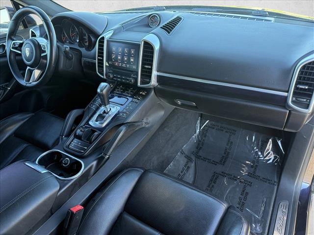 Used 2017 Porsche Cayenne image 13