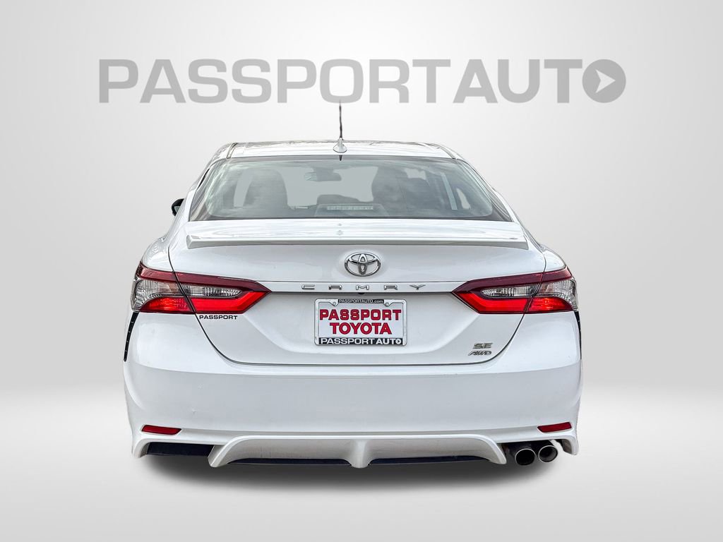 Used 2022 Toyota Camry SE image 6