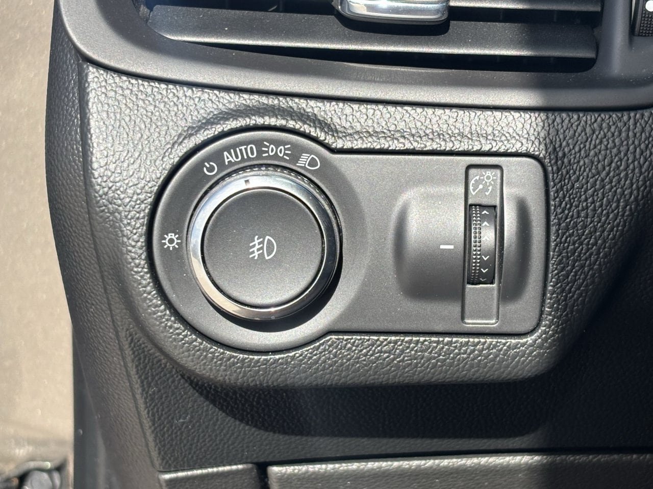 Used 2017 Buick Envision Premium AWD/4WD image 29