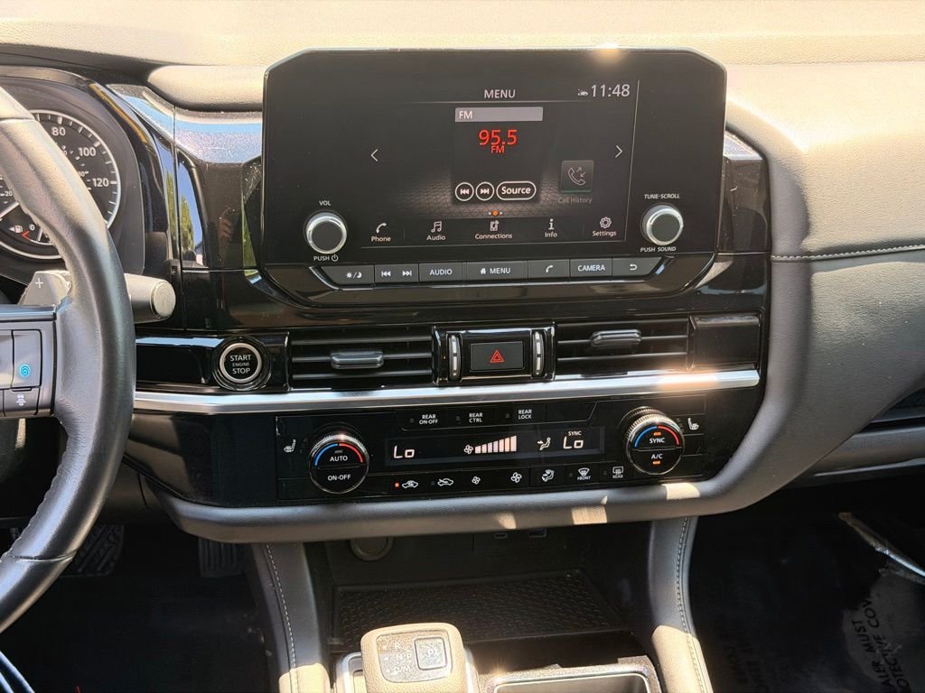 Used 2024 Nissan Pathfinder SV FWD image 19