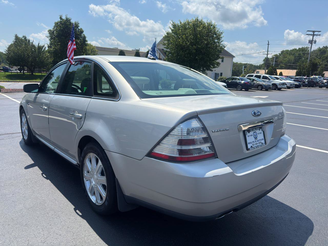 Used 2008 Ford Taurus Limited FWD image 7