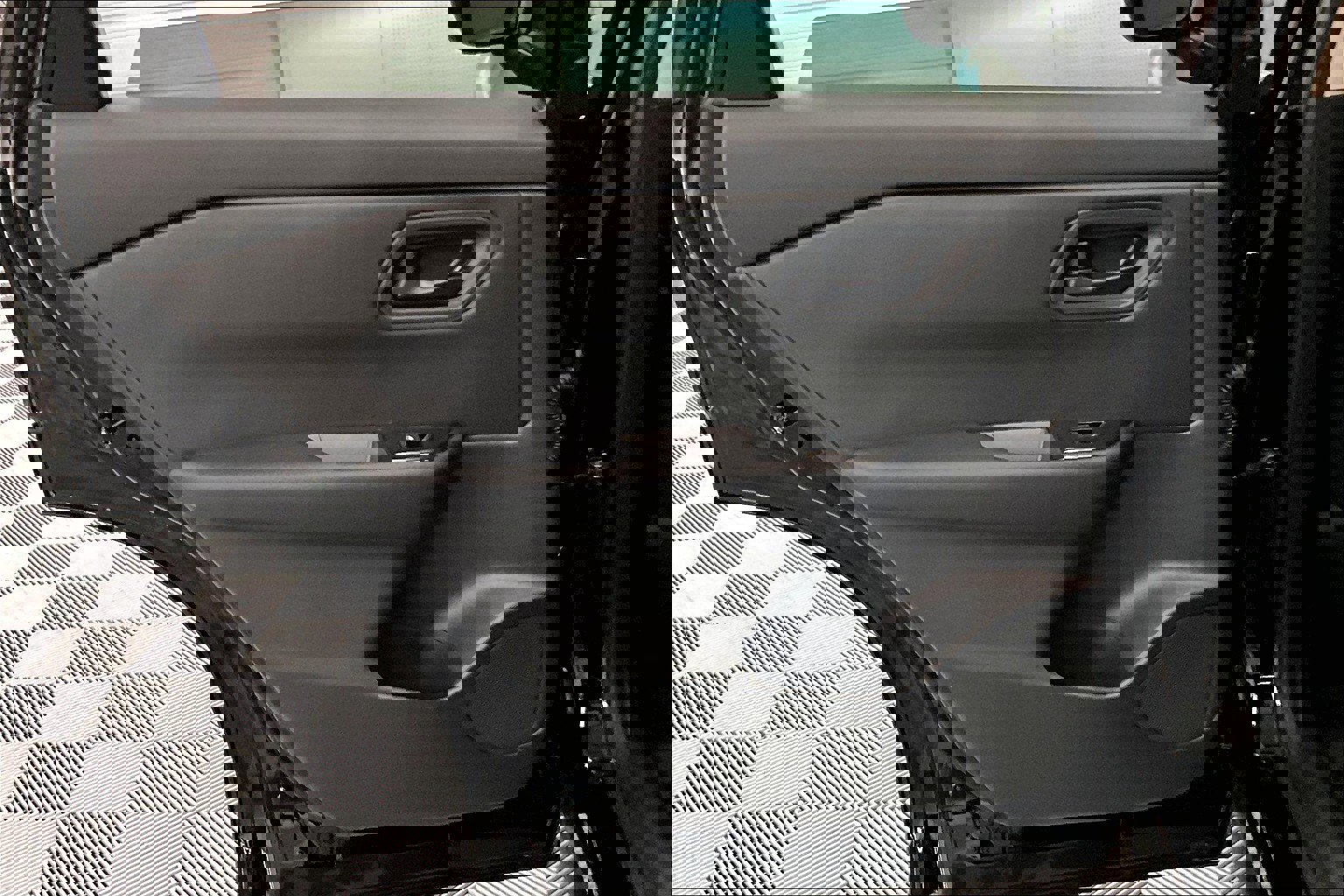 New 2025 Nissan Rogue S image 58