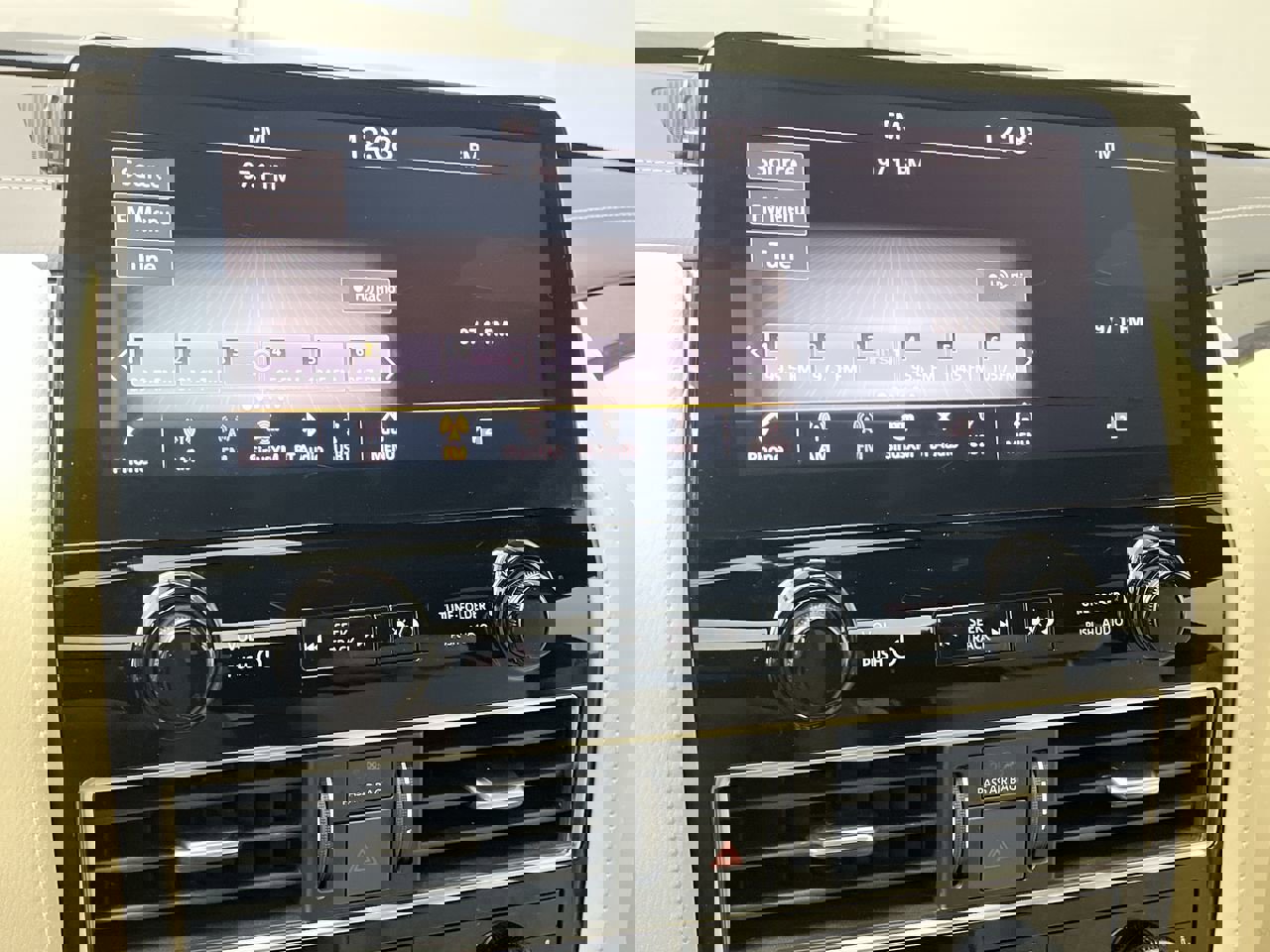 Used 2023 INFINITI QX80 Sensory w/ Cargo Package image 21