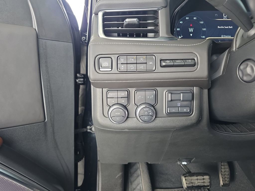 Used 2024 GMC Yukon Denali Ultimate image 18