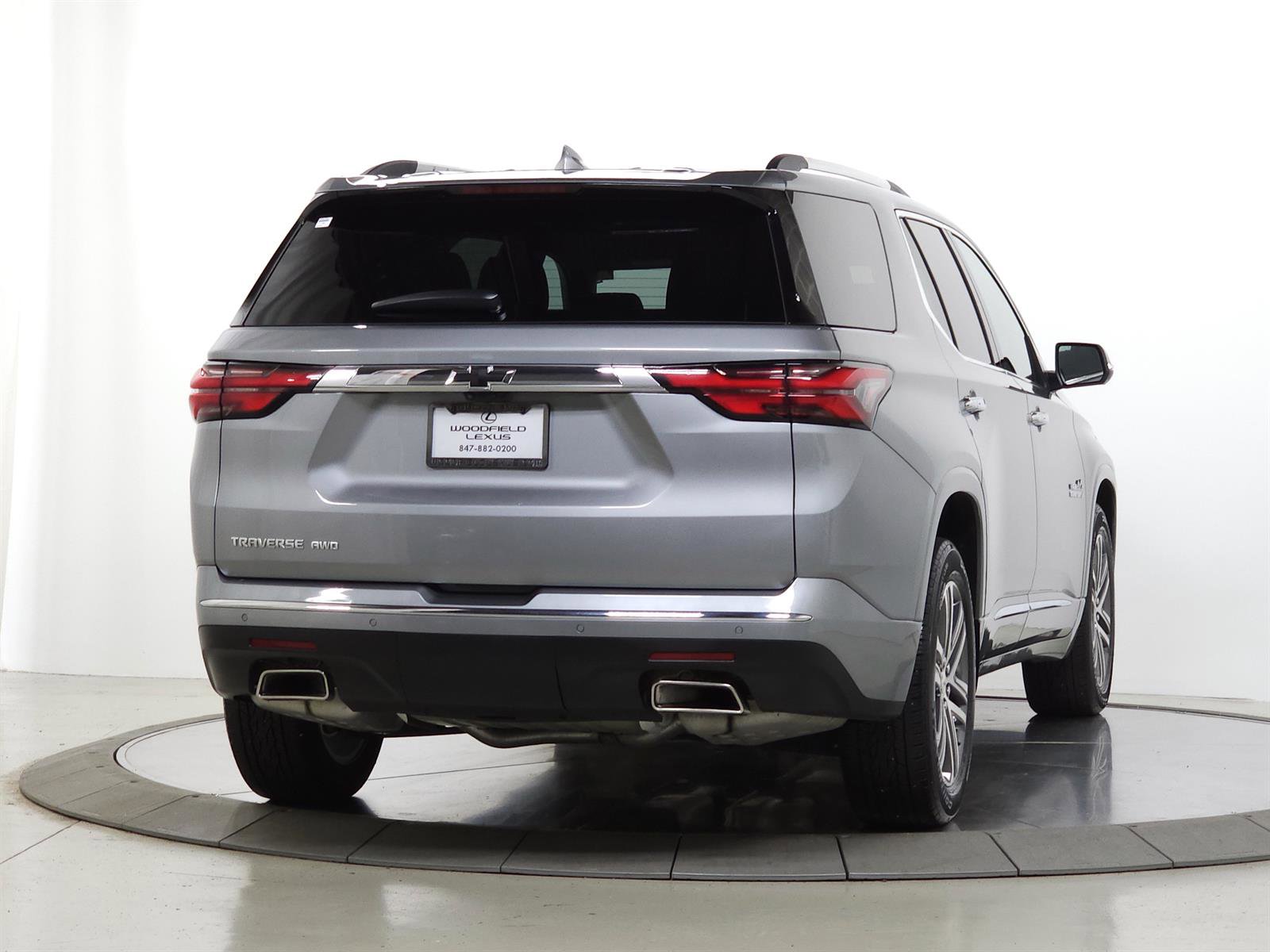 Used 2023 Chevrolet Traverse High Country w/ LPO, Floor Liner Package AWD/4WD image 12