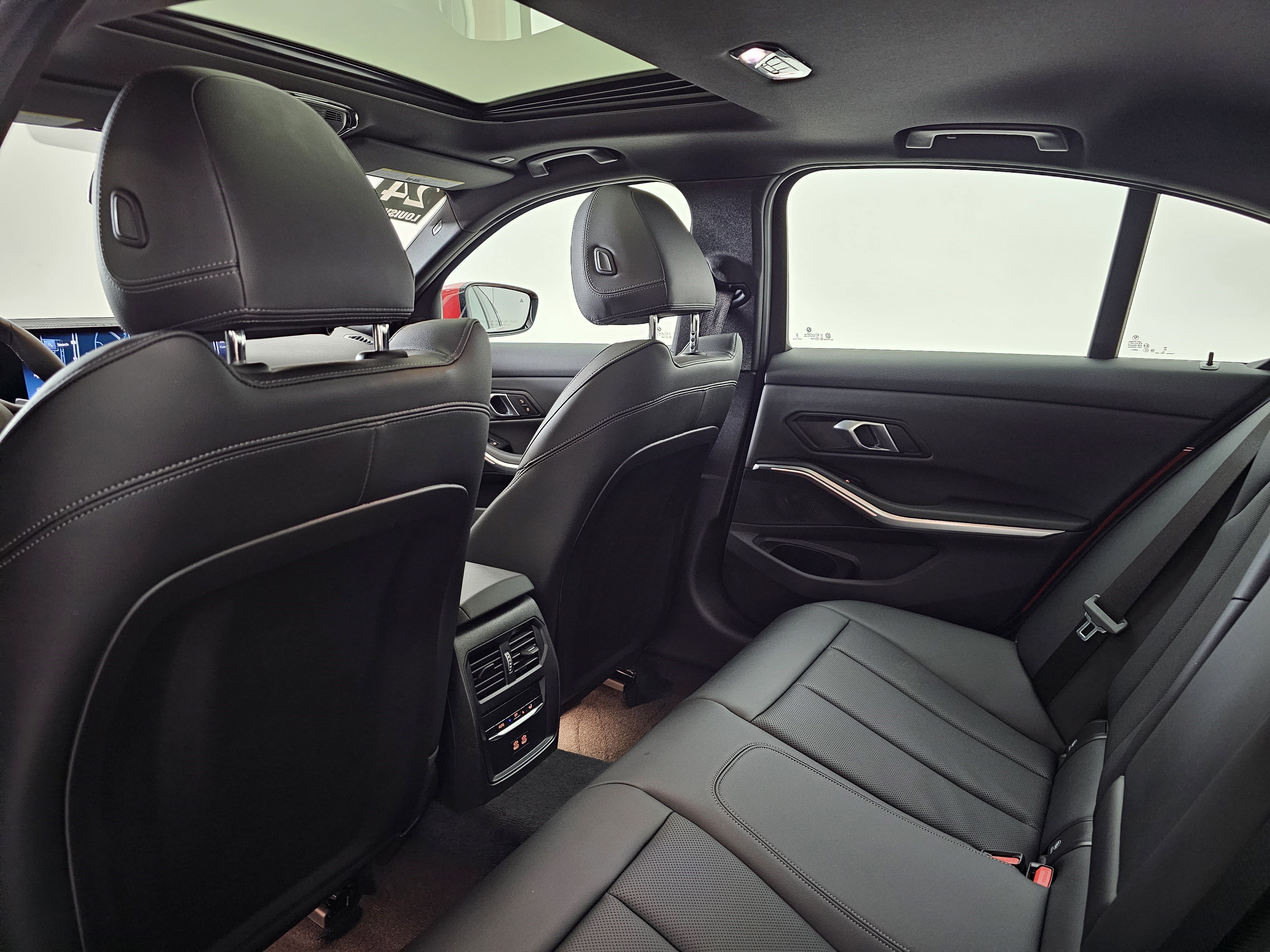 Used 2024 BMW 330i xDrive Sedan image 18