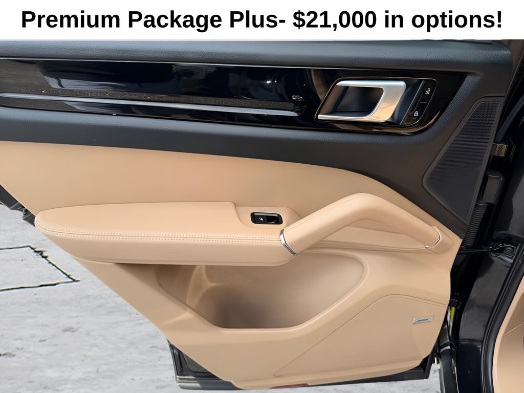 Used 2020 Porsche Cayenne E-Hybrid w/ Premium Plus Package AWD/4WD image 22