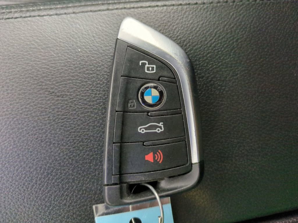 Used 2022 BMW Z4 sDrive30i w/ Driving Assistance Package image 31