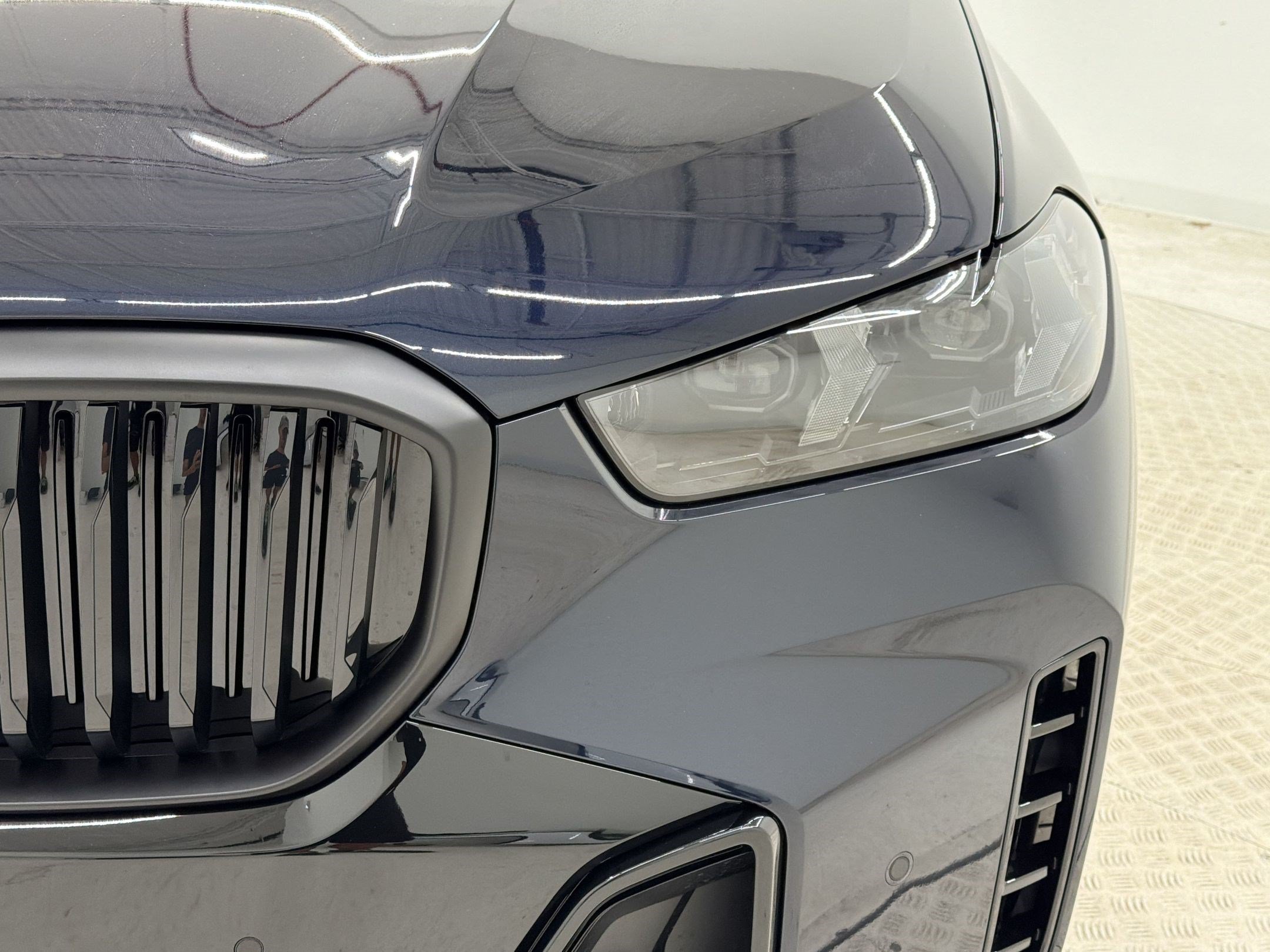 New 2026 BMW X5 xDrive40i w/ M Sport Package AWD/4WD image 11