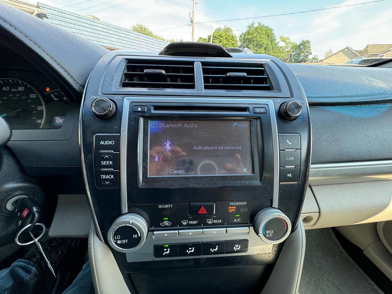 Used 2012 Toyota Camry LE image 17