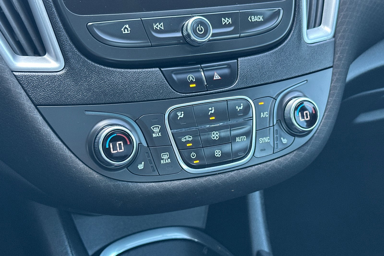 Used 2022 Chevrolet Malibu LT image 20