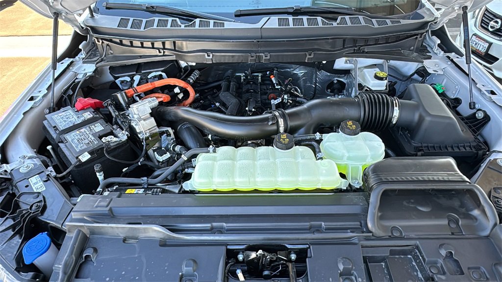 Certified 2025 Ford F150 Platinum w/ Equipment Group 702A High image 27