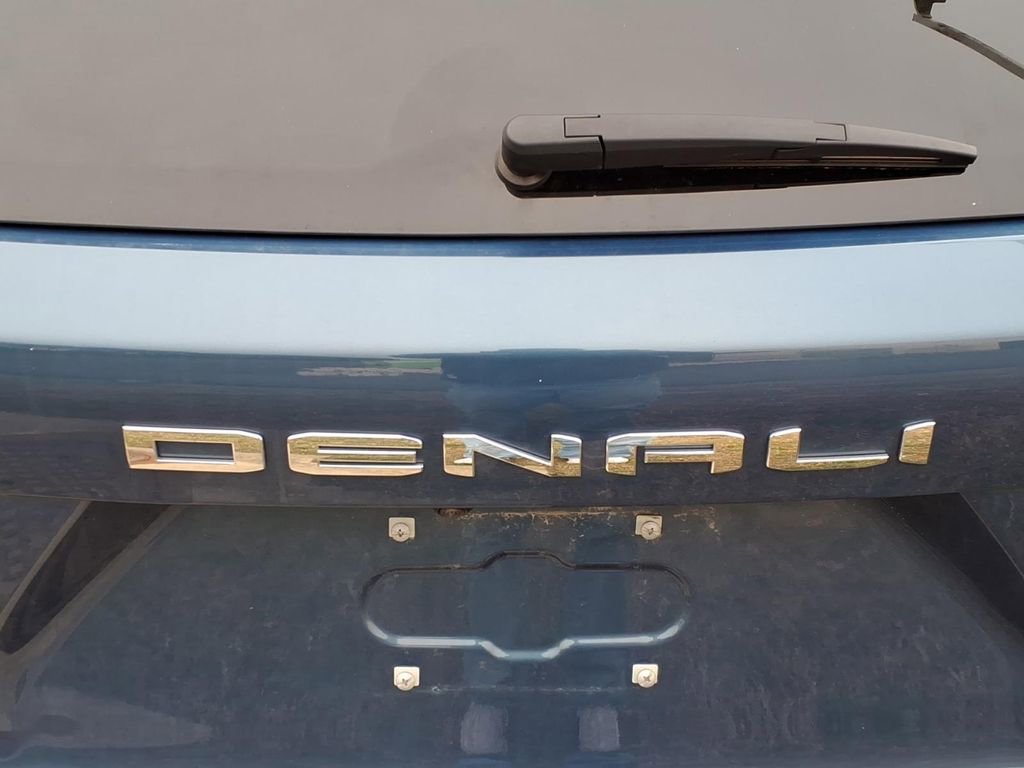 Used 2026 GMC Terrain Denali w/ LPO, Floor Liner Package image 10