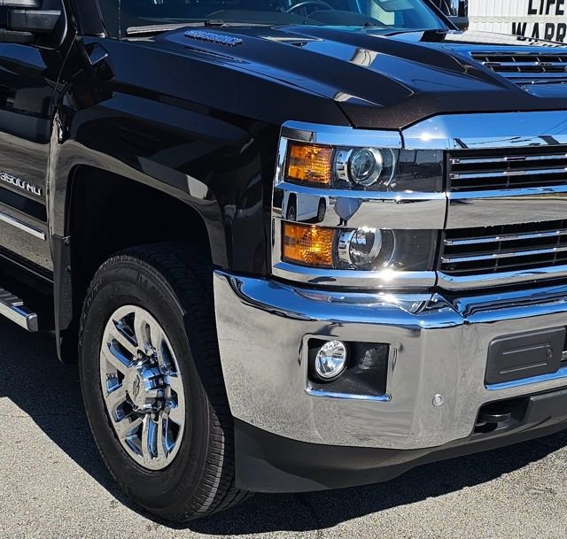 Used 2019 Chevrolet Silverado 3500 LTZ w/ Duramax Plus Package image 9