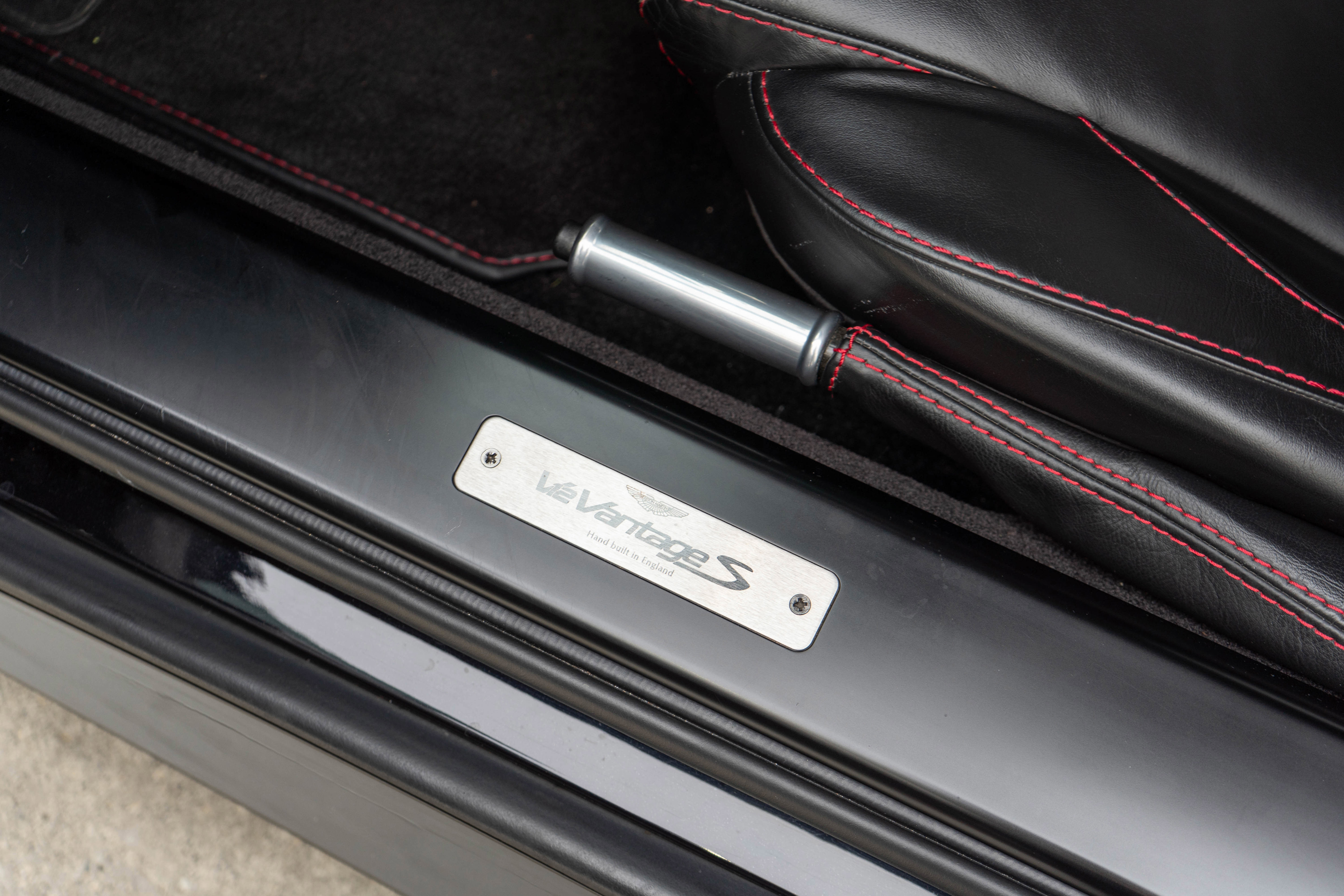 Used 2015 Aston Martin V12 Vantage S image 17