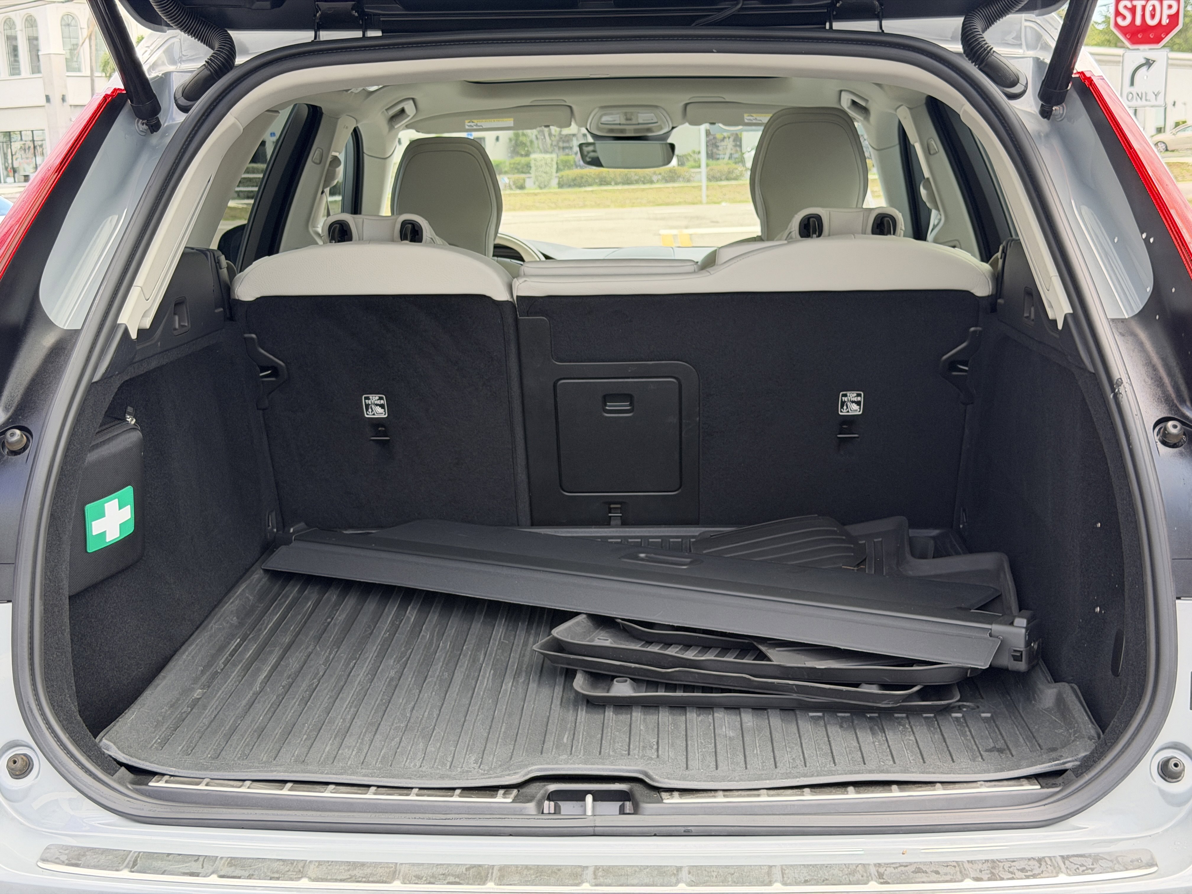 Certified 2024 Volvo XC60 B5 Plus w/ Protection Package Premier AWD/4WD image 10