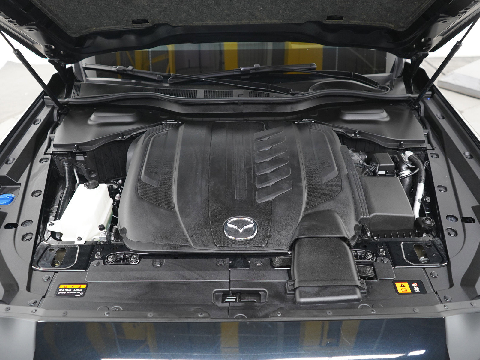 Certified 2025 MAZDA CX-70 3.3 Turbo S w/ Premium Package AWD/4WD image 33