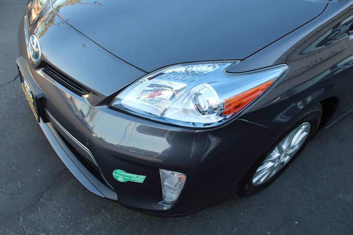 Used 2015 Toyota Prius Prime Plug-In Hybrid FWD image 10