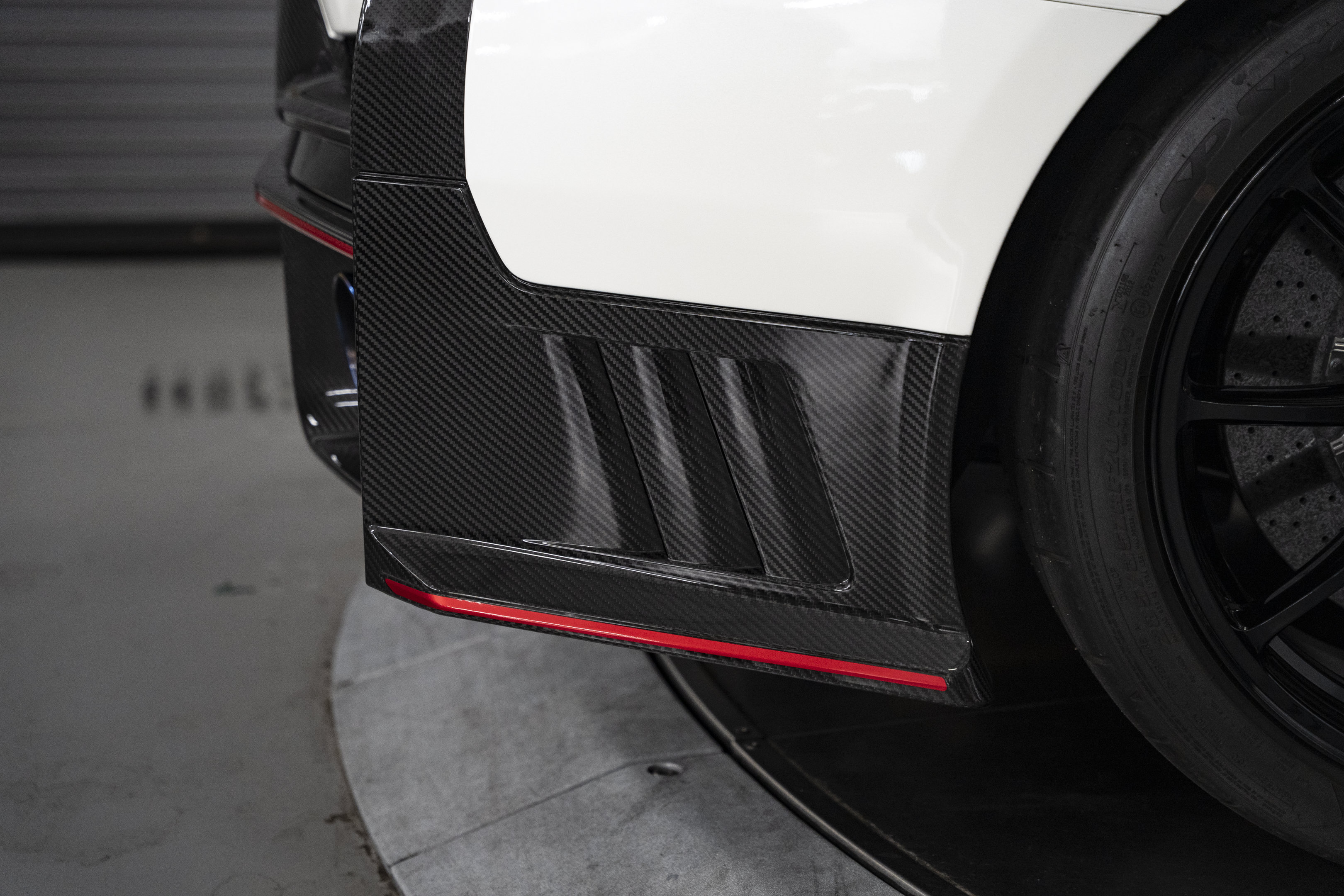 Used 2024 Nissan GT-R NISMO w/ Floor Mat Package AWD/4WD image 12
