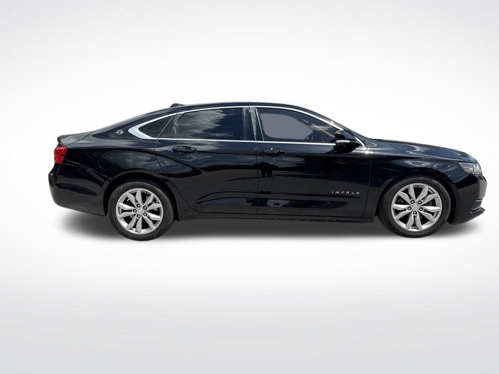 Used 2017 Chevrolet Impala LT FWD image 4