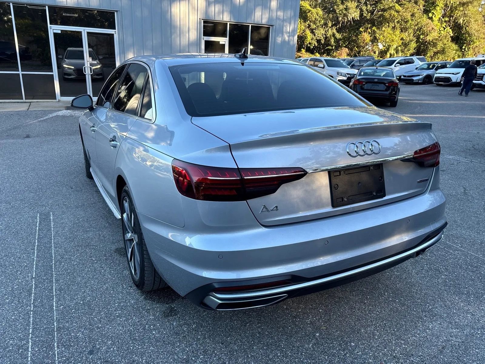 Used 2023 Audi A4 2.0T Premium w/ Convenience Package image 7