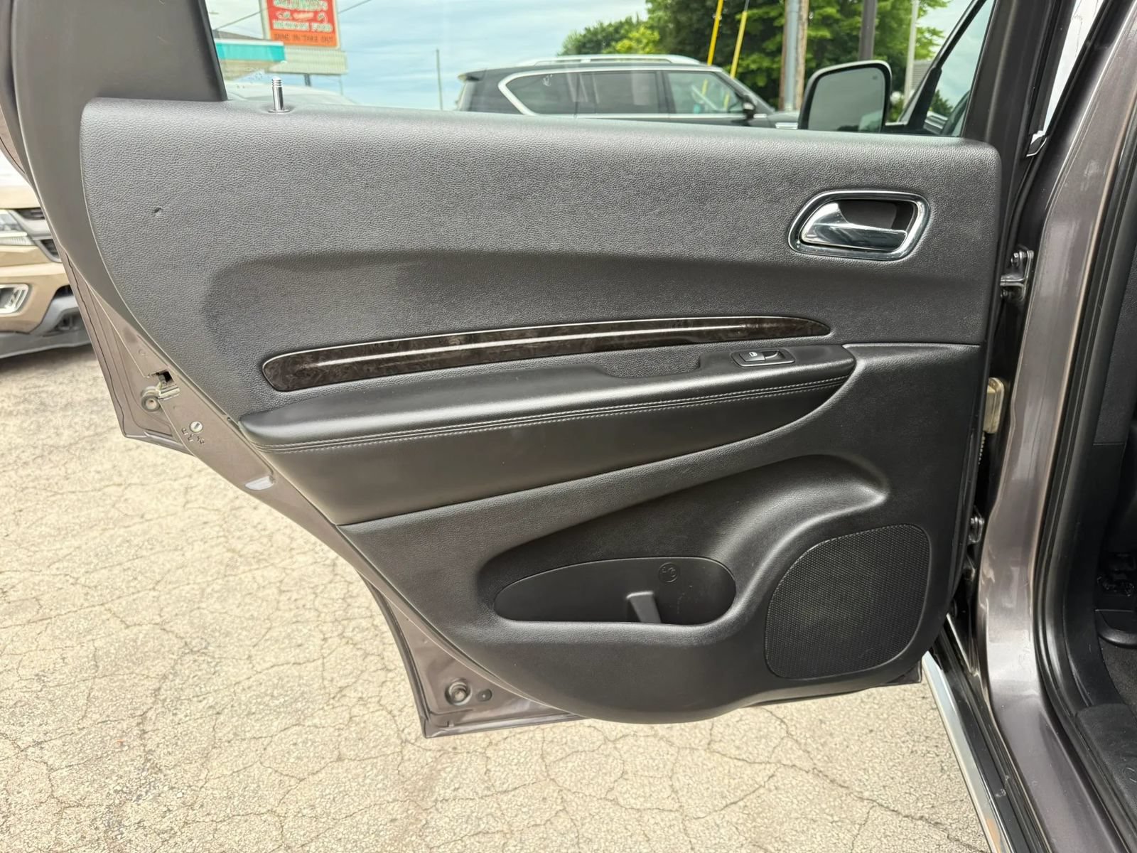 Used 2015 Dodge Durango Limited w/ Premium Group AWD/4WD image 11