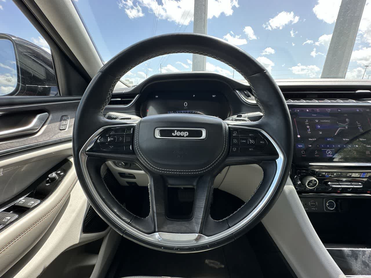 Certified 2022 Jeep Grand Cherokee L Overland RWD image 23