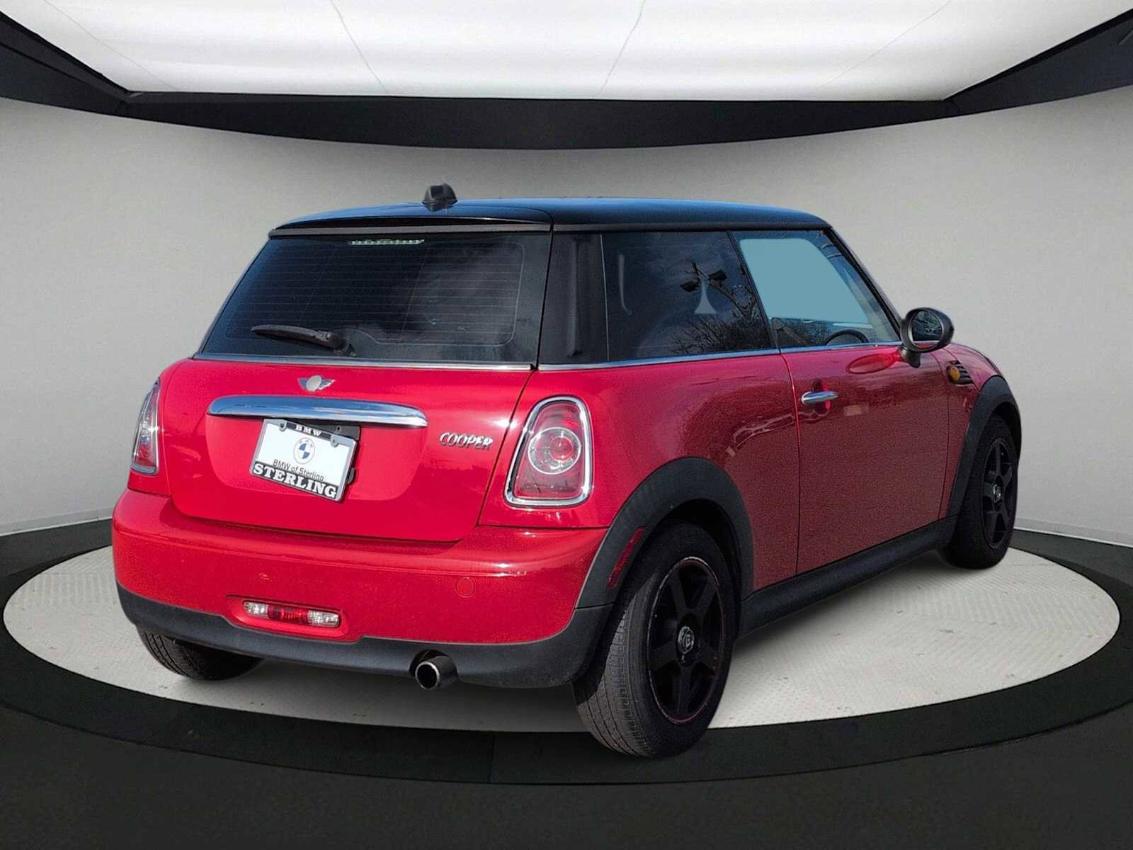 Used 2011 MINI Cooper Hardtop image 8