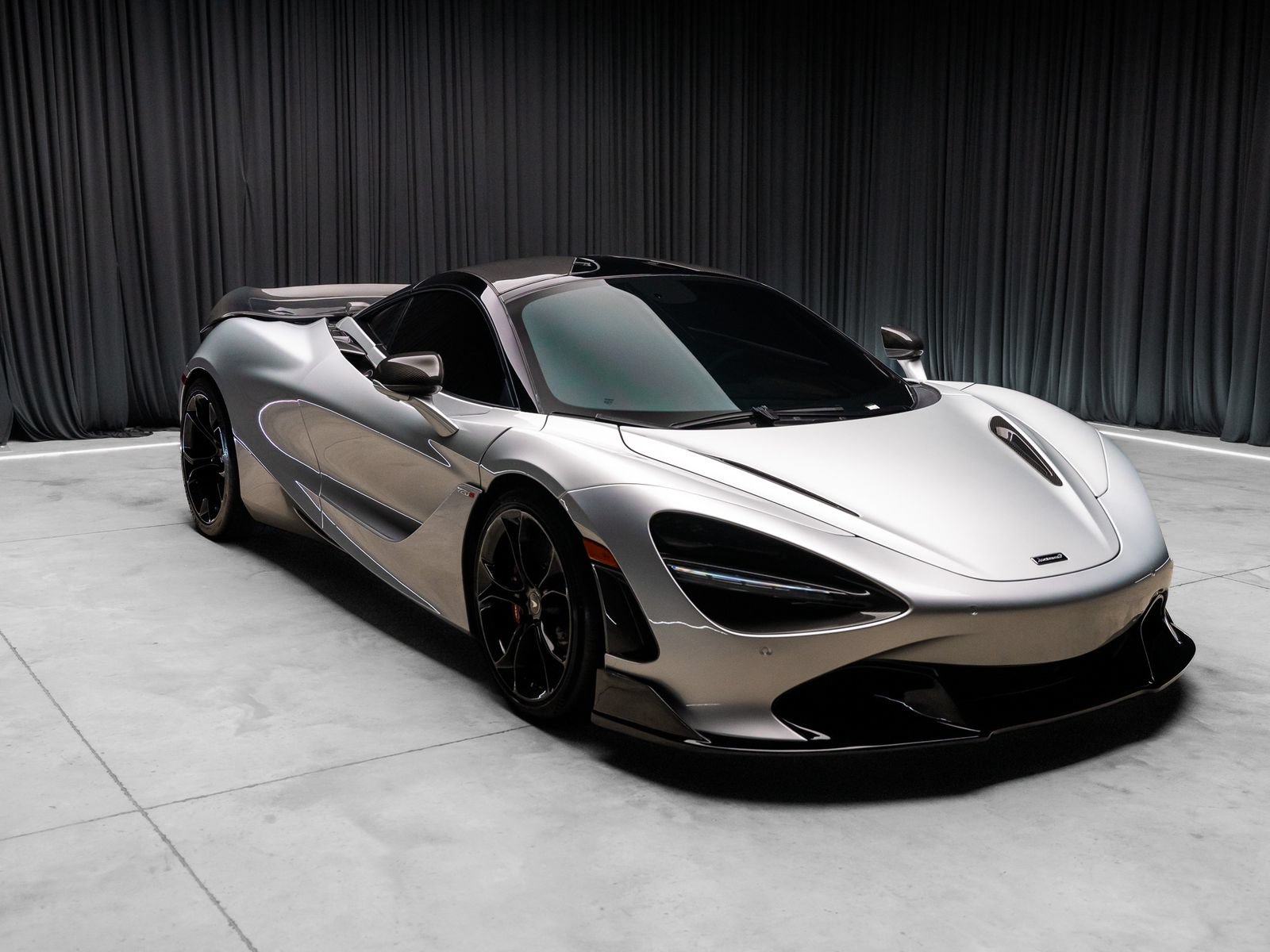 Used 2019 McLaren 720S RWD image 15