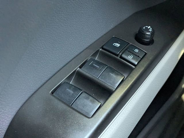 Used 2022 Toyota Camry LE AWD/4WD image 22
