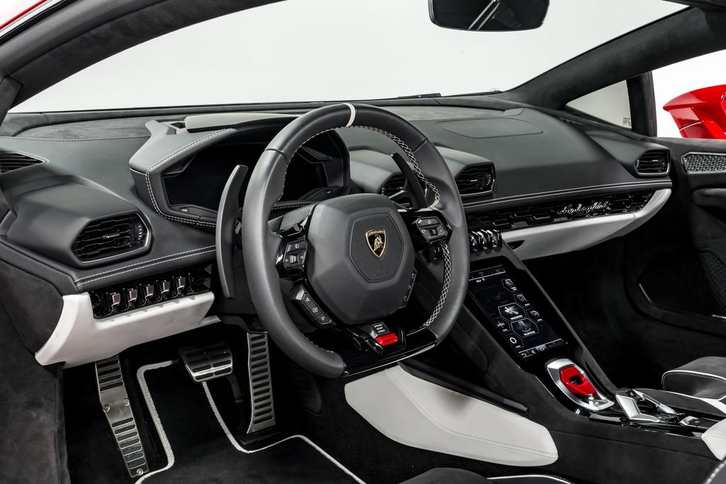 Used 2023 Lamborghini Huracan Tecnica image 12