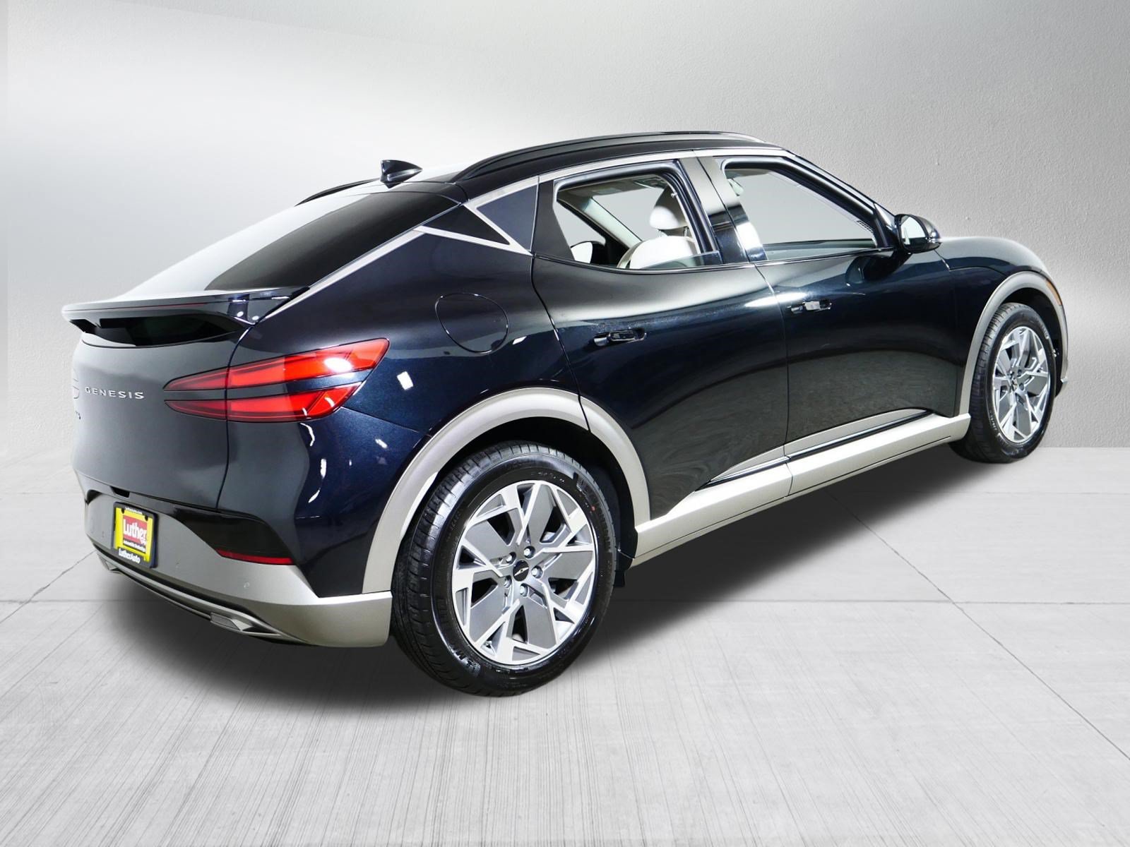Used 2025 Genesis GV60 Advanced AWD/4WD image 7