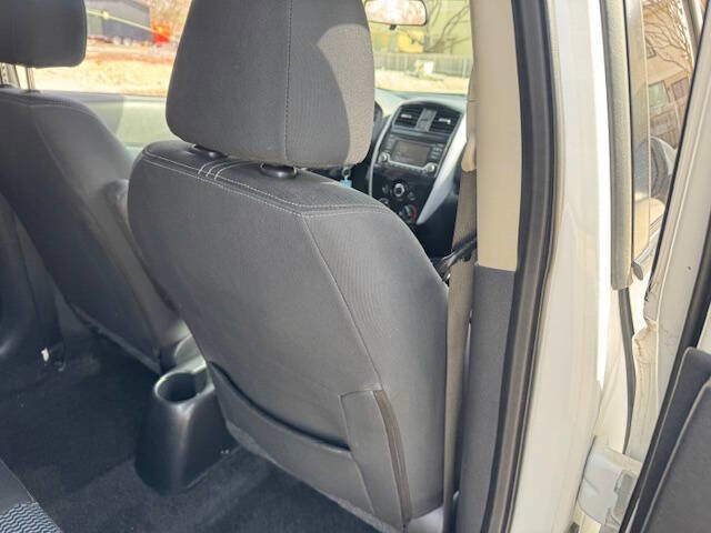 Used 2017 Nissan Versa Note SV image 17