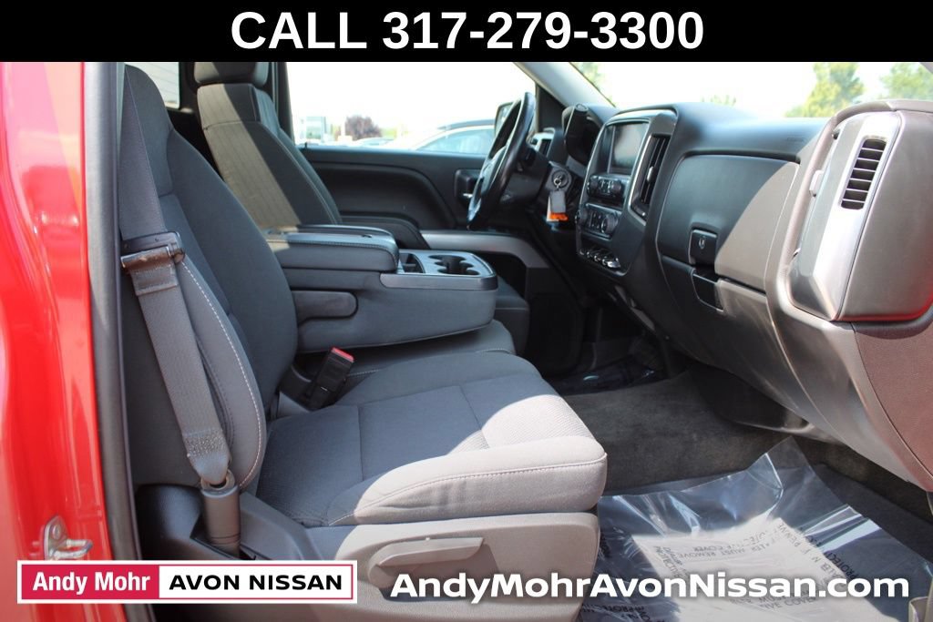 Used 2018 Chevrolet Silverado 1500 LT w/ LT Convenience Package AWD/4WD image 18