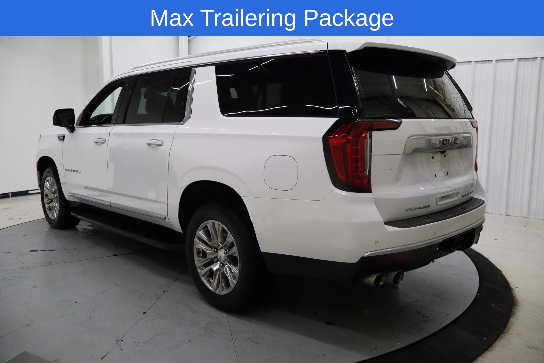Used 2024 GMC Yukon XL Denali AWD/4WD image 4