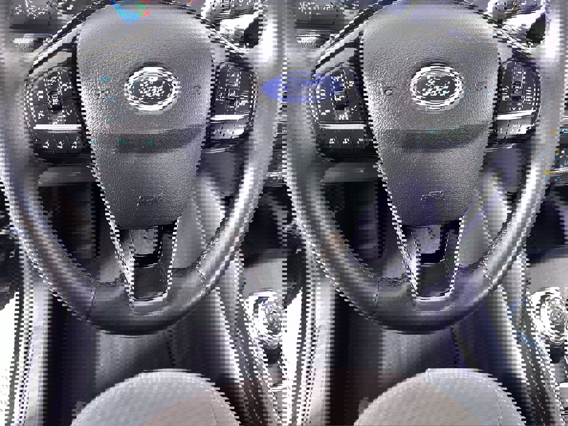 Used 2022 Ford Escape SE w/ SE Sport Appearance Package image 47