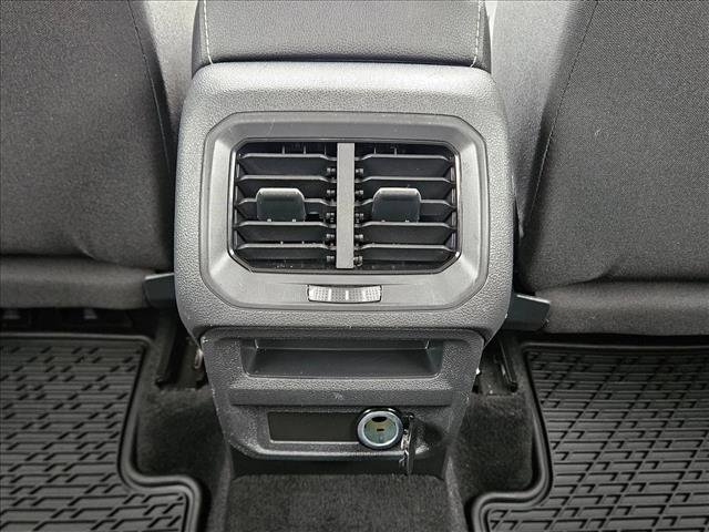 Used 2024 Volkswagen Tiguan S image 17