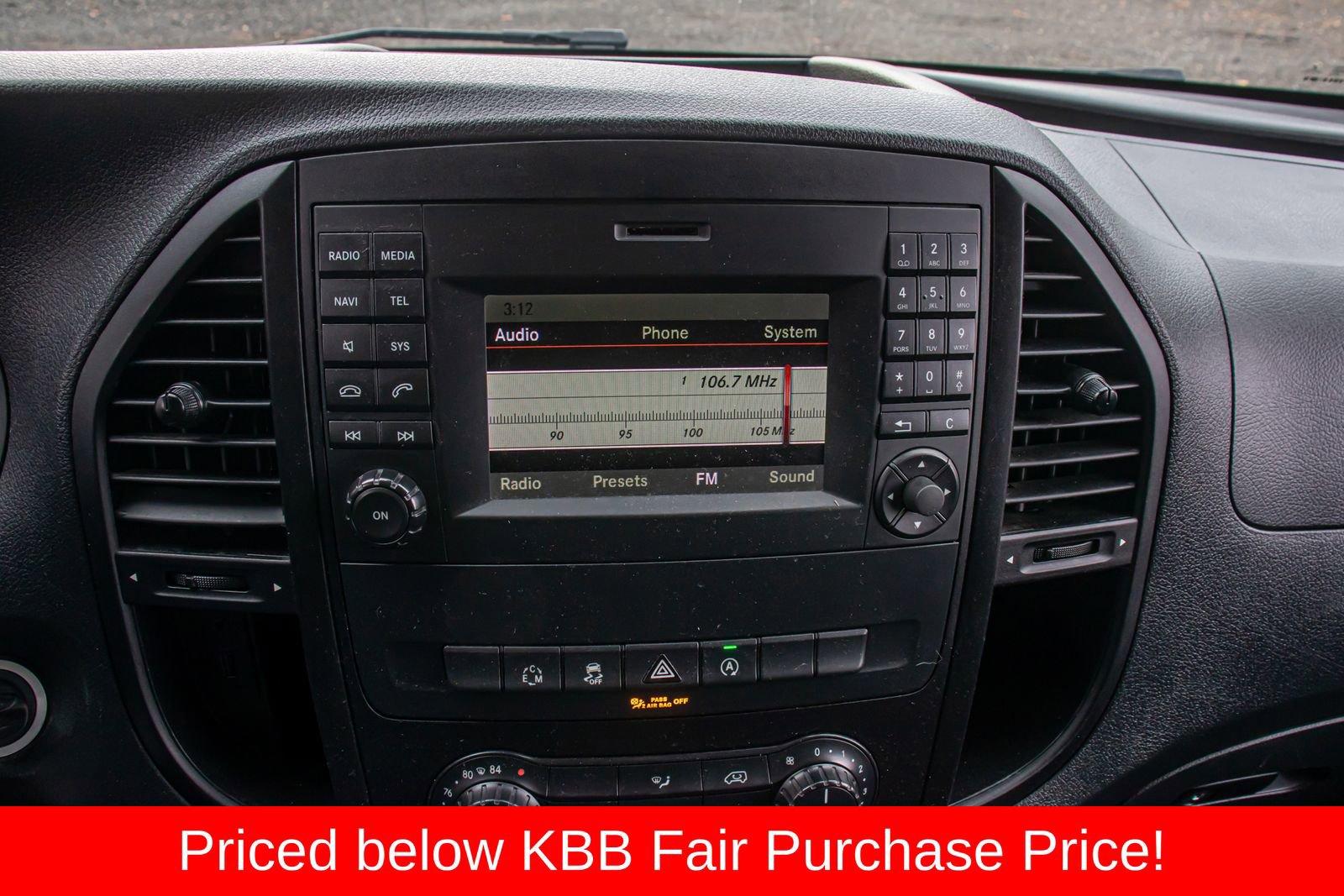 Used 2018 Mercedes-Benz Metris image 21